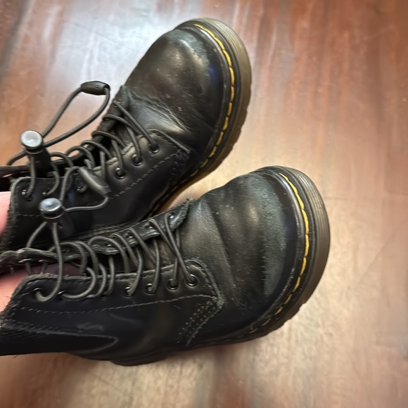 Dr. Martens black leather unisex boots size 9 - Picture 5 of 6